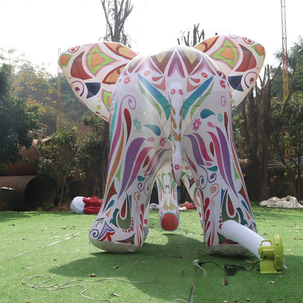 Elefante Gigante Colorido con  - Decor Lighting The Parade reseña y precio